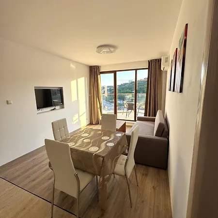 Aparthotel Cabacum Pleasure Beachfront - 50m To And Pool 3*