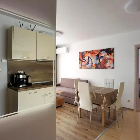 Cabacum Pleasure Beachfront - 50m To And Pool Варна